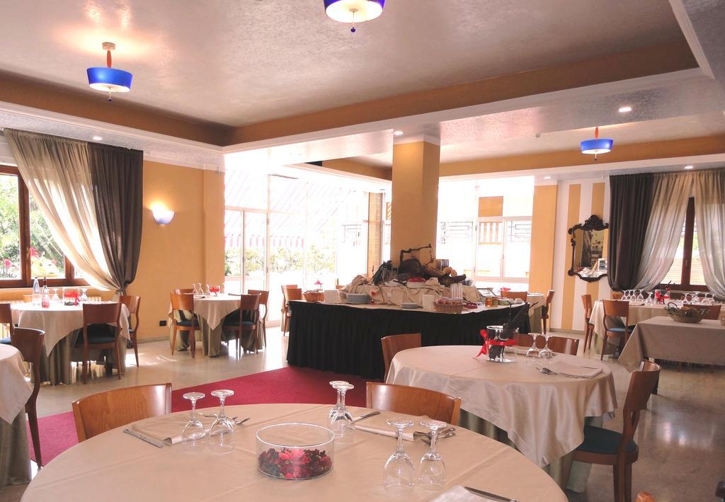 Hotel Arimannia Caramanico Terme Bagian luar foto