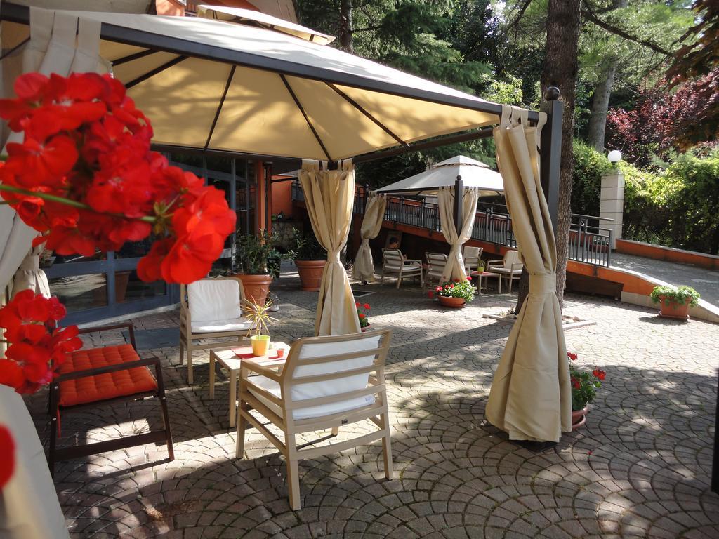 Hotel Arimannia Caramanico Terme Bagian luar foto