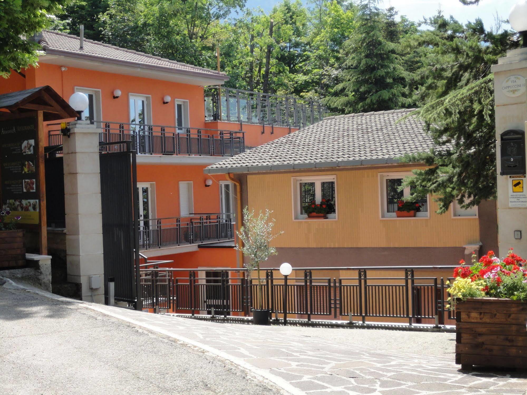 Hotel Arimannia Caramanico Terme Bagian luar foto